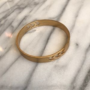 Gold Arrow Cut Out Bangle